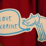[en]: animal is speaking "I love Ukraine"